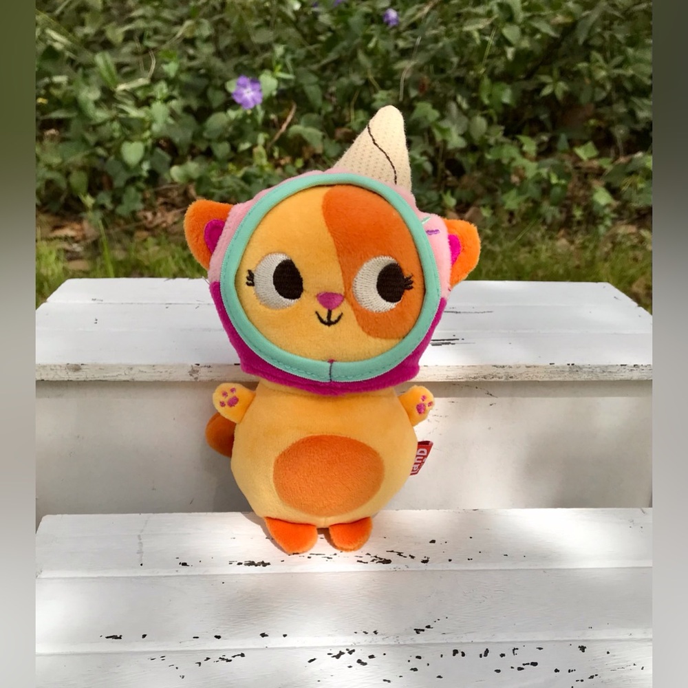 LAND OF B Scented Dress Up Cat Small Plush Stuffed Toy Removable Ice Cream Hat